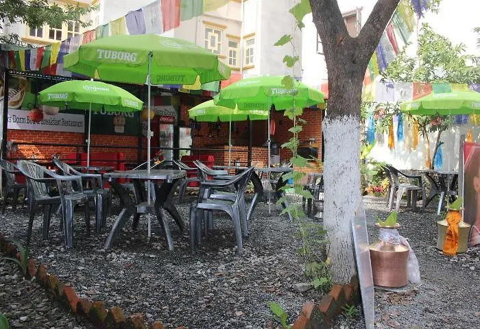 Travellers Dorm 住宿加早餐酒店