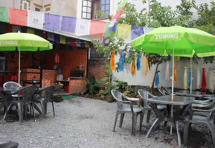 Travellers Dorm 住宿加早餐酒店 2*